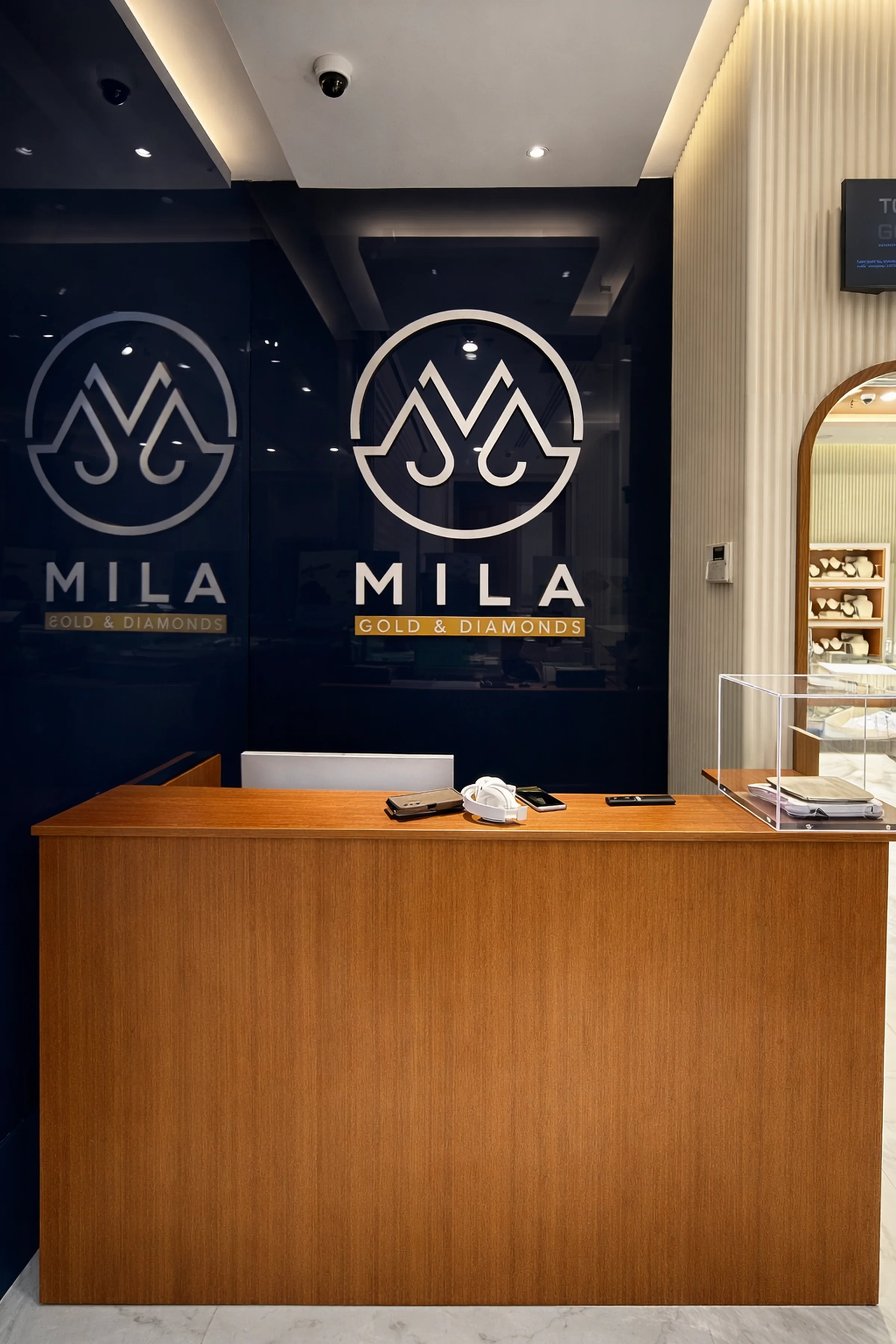 Mila Jewellery – Elegant Retail Interior Design & Fit-Out, Safari Mall, Sharjah - Creative Avenue Carpentry